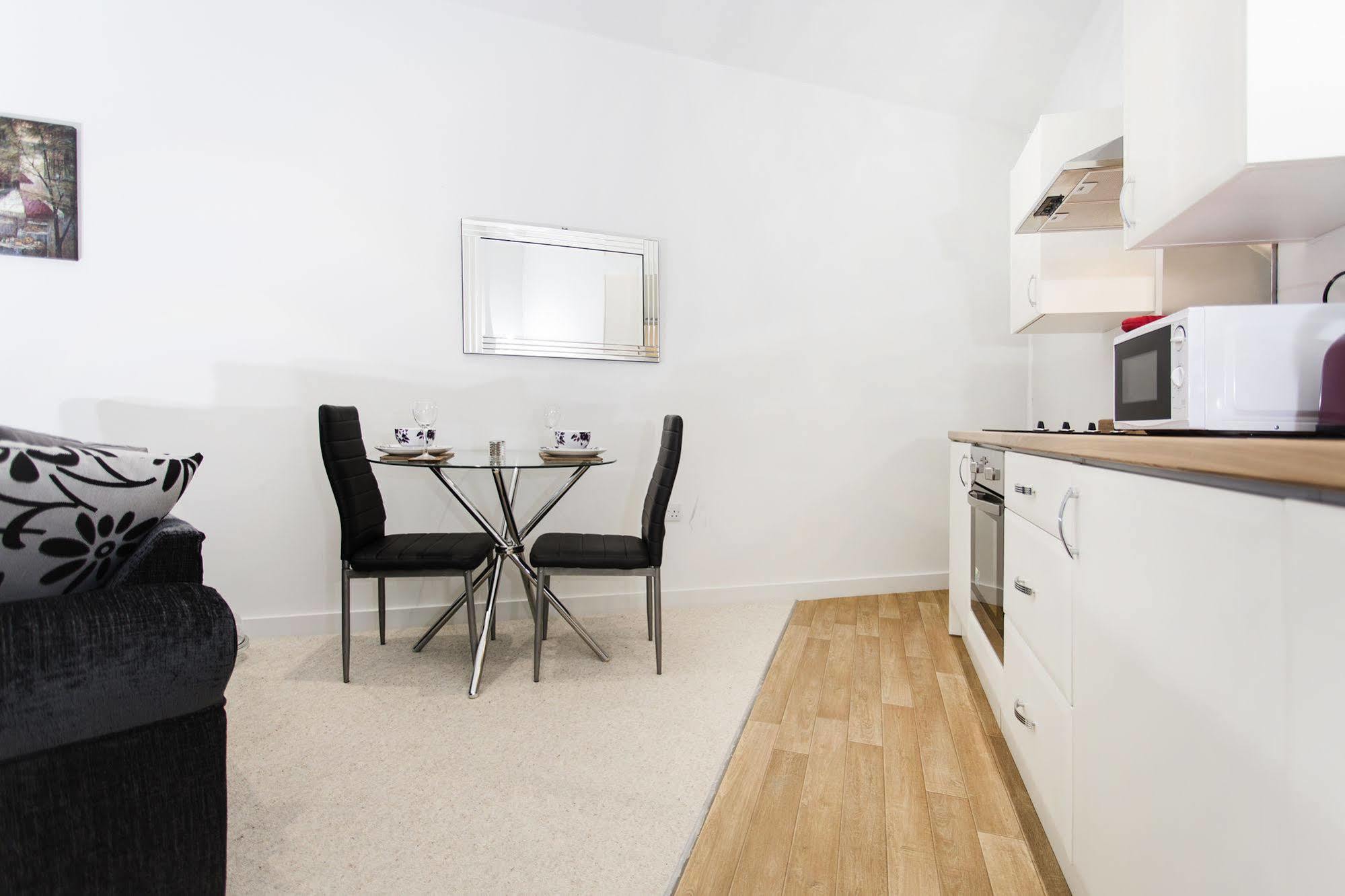 Orchard & Avenue Serviced Bradford (West Yorkshire)