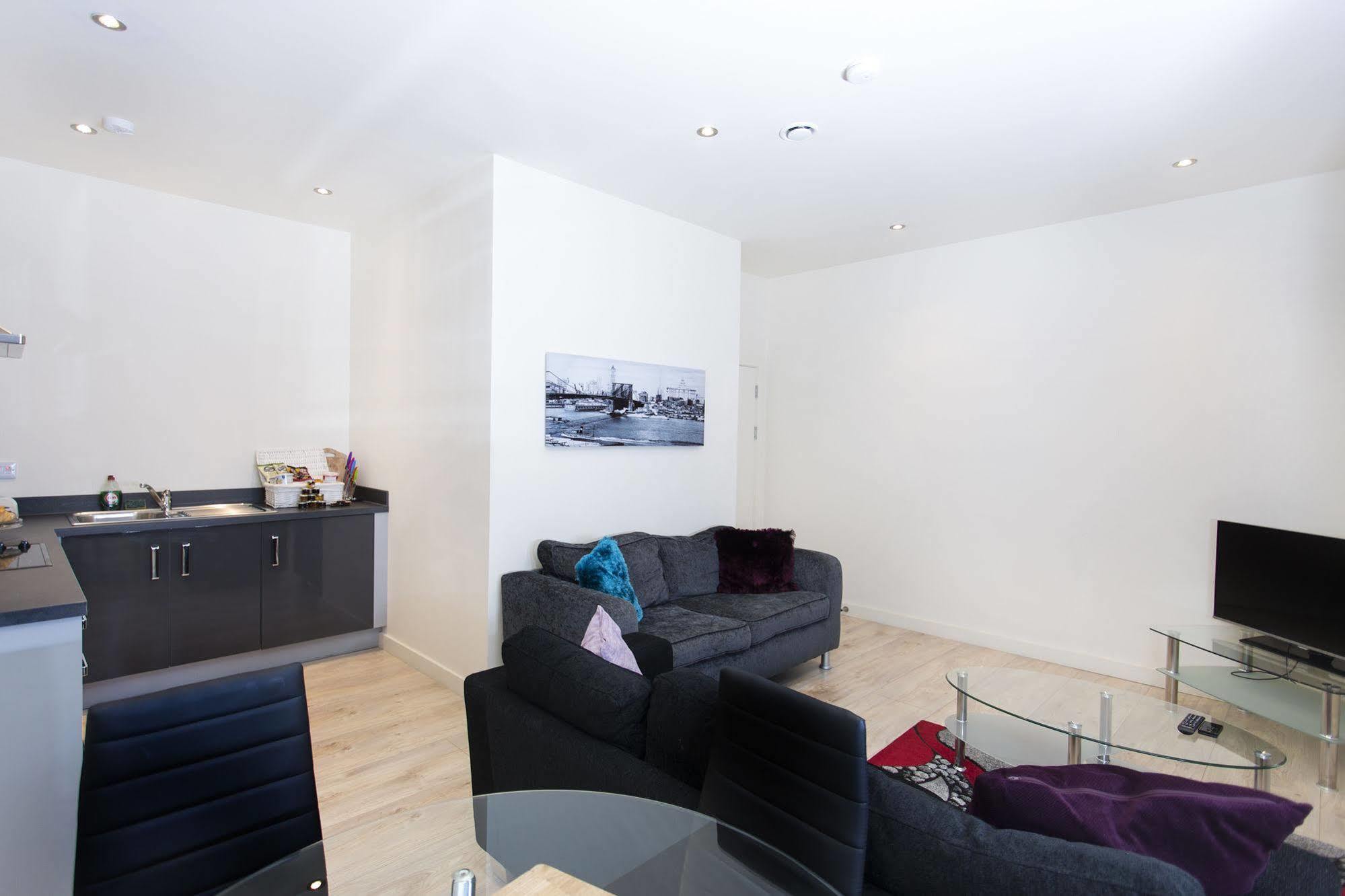 Orchard & Avenue Serviced Bradford (West Yorkshire)